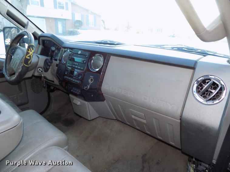 image for item DE7573 2008 Ford F350 Lariat Super Duty Crew Cab pickup truck