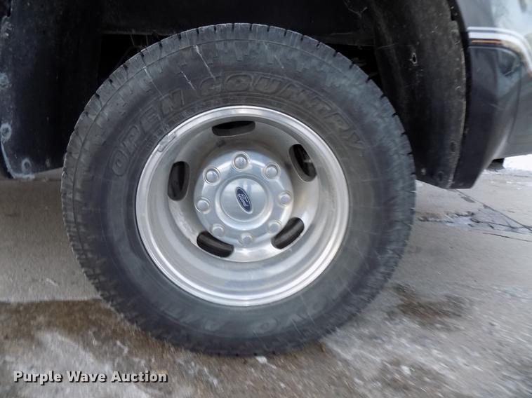 image for item DE7573 2008 Ford F350 Lariat Super Duty Crew Cab pickup truck