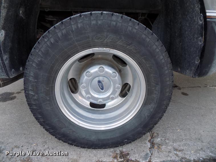 image for item DE7573 2008 Ford F350 Lariat Super Duty Crew Cab pickup truck