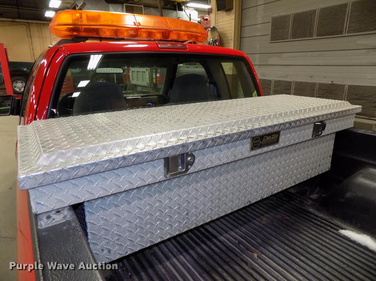 image for item DE7575 2000 Chevrolet S10 Ext. Cab pickup truck