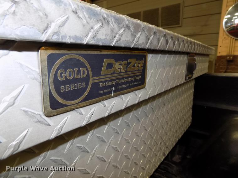 image for item DE7575 2000 Chevrolet S10 Ext. Cab pickup truck