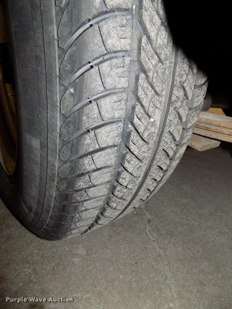 image for item DE7575 2000 Chevrolet S10 Ext. Cab pickup truck