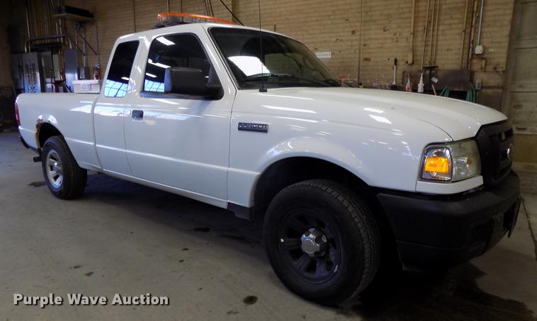 image for item DE7580 2007 Ford Ranger XLT SuperCab pickup truck
