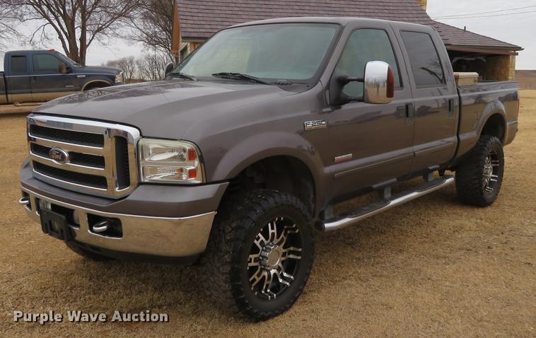 image for item DE8788 2006 Ford F250 Super Duty Crew Cab pickup truck