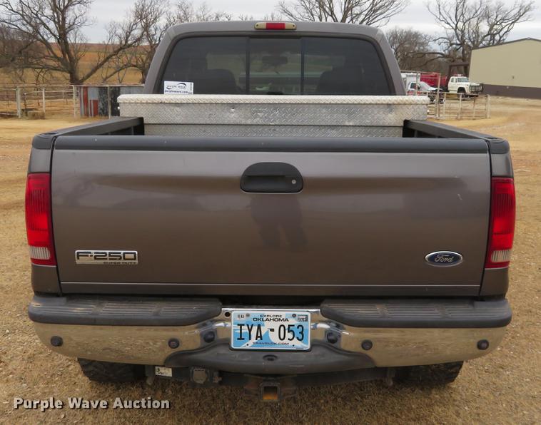 image for item DE8788 2006 Ford F250 Super Duty Crew Cab pickup truck