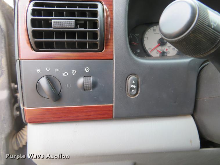 image for item DE8788 2006 Ford F250 Super Duty Crew Cab pickup truck