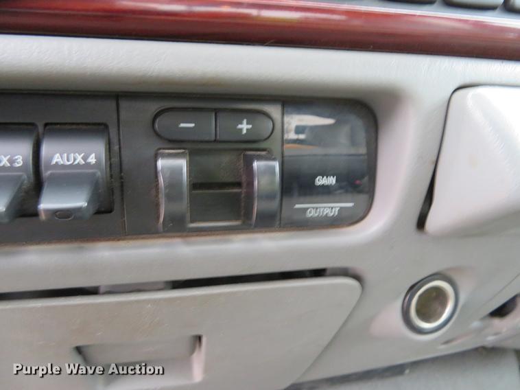 image for item DE8788 2006 Ford F250 Super Duty Crew Cab pickup truck