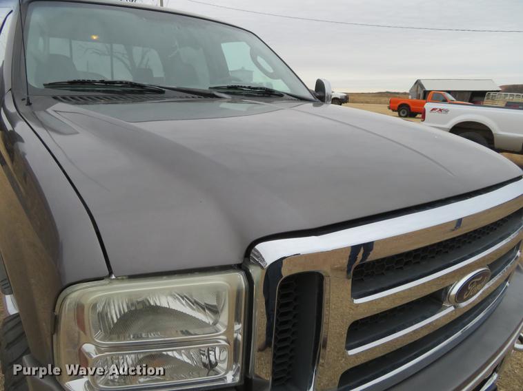image for item DE8788 2006 Ford F250 Super Duty Crew Cab pickup truck