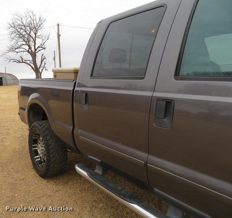 image for item DE8788 2006 Ford F250 Super Duty Crew Cab pickup truck