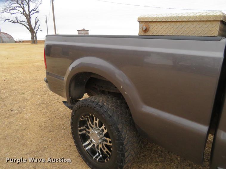 image for item DE8788 2006 Ford F250 Super Duty Crew Cab pickup truck