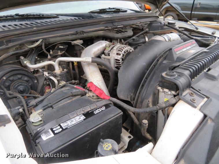 image for item DE8789 2004 Ford F250 Super Duty FX4 Crew Cab pickup truck