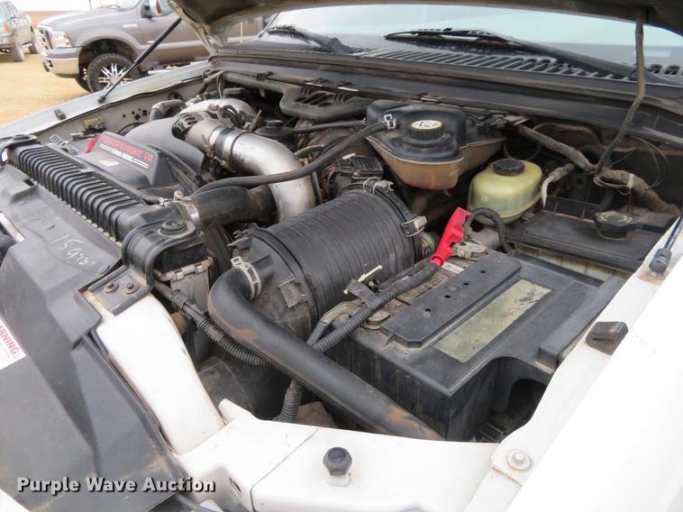 image for item DE8789 2004 Ford F250 Super Duty FX4 Crew Cab pickup truck