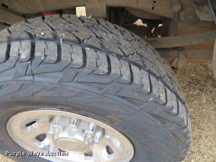 image for item DE8789 2004 Ford F250 Super Duty FX4 Crew Cab pickup truck