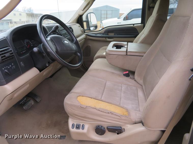 image for item DE8790 2006 Ford F250 Super Duty FX4 Crew Cab pickup truck