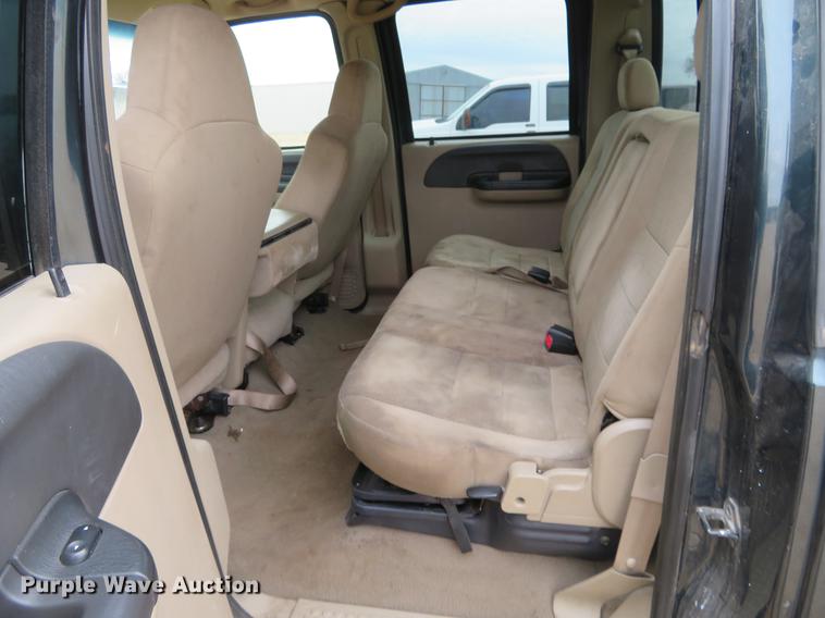 image for item DE8790 2006 Ford F250 Super Duty FX4 Crew Cab pickup truck