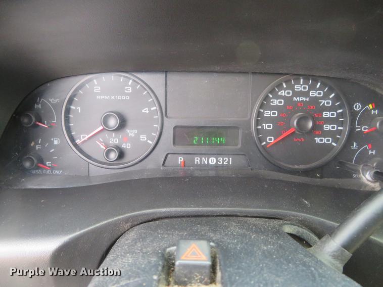 image for item DE8790 2006 Ford F250 Super Duty FX4 Crew Cab pickup truck