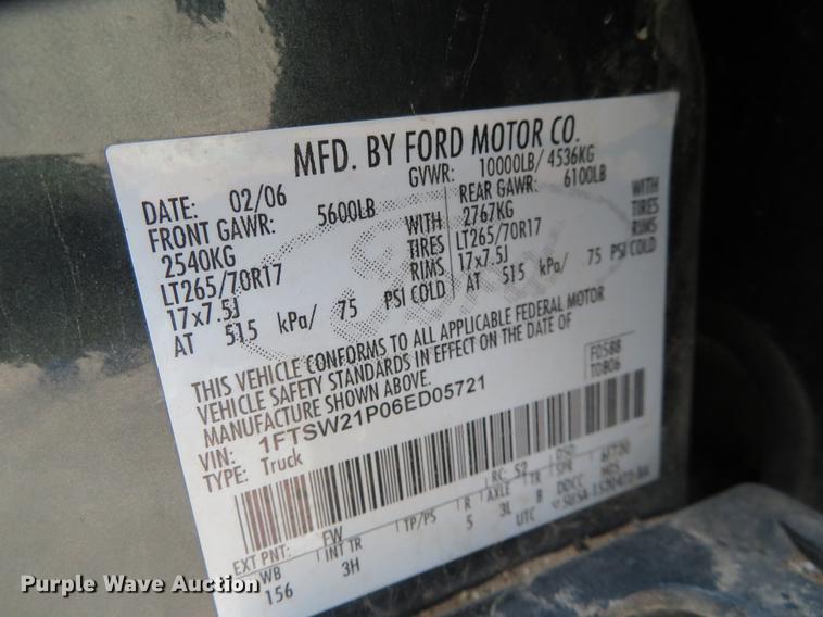 image for item DE8790 2006 Ford F250 Super Duty FX4 Crew Cab pickup truck