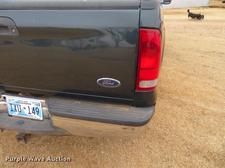 image for item DE8790 2006 Ford F250 Super Duty FX4 Crew Cab pickup truck