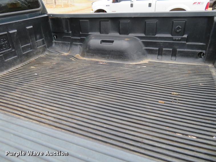 image for item DE8790 2006 Ford F250 Super Duty FX4 Crew Cab pickup truck