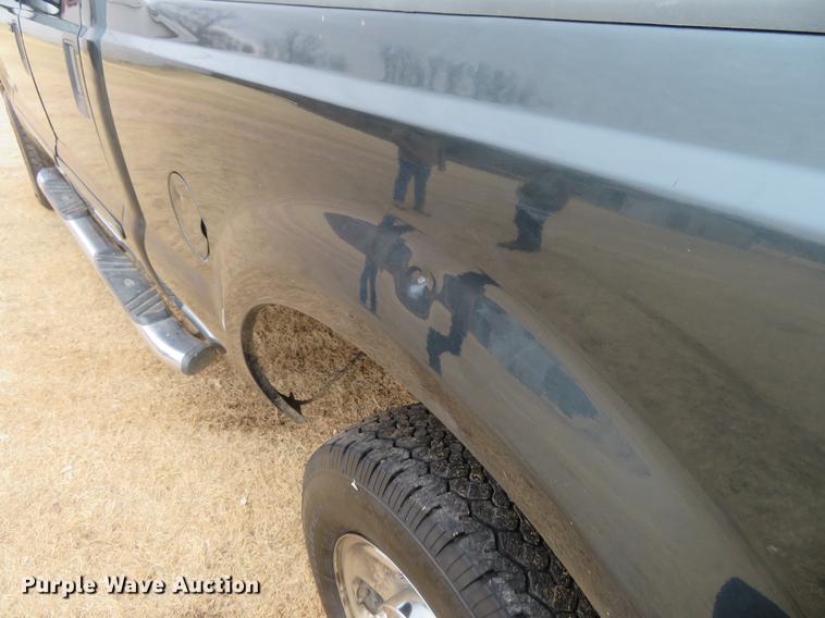 image for item DE8790 2006 Ford F250 Super Duty FX4 Crew Cab pickup truck