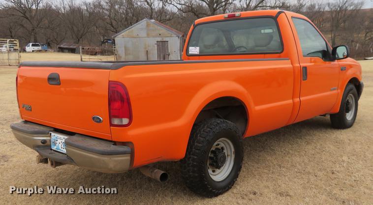 image for item DE8791 2003 Ford F250 Super Duty pickup truck