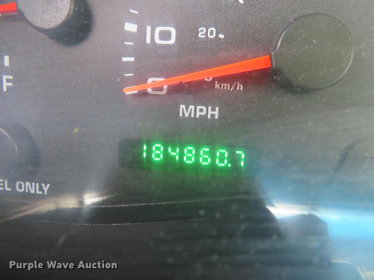 image for item DE8791 2003 Ford F250 Super Duty pickup truck