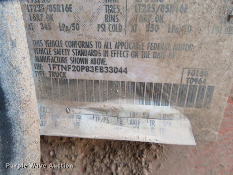 image for item DE8791 2003 Ford F250 Super Duty pickup truck