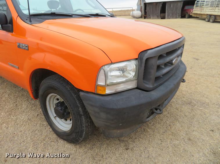 image for item DE8791 2003 Ford F250 Super Duty pickup truck