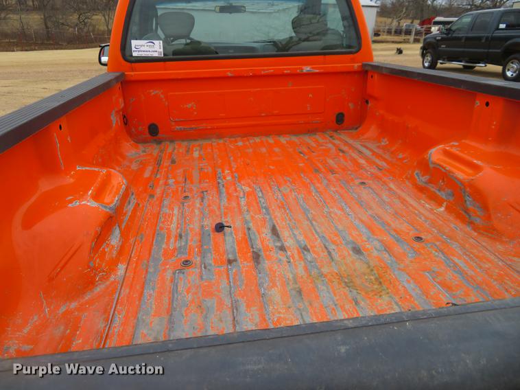image for item DE8791 2003 Ford F250 Super Duty pickup truck