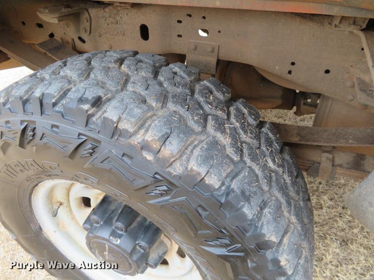 image for item DE8791 2003 Ford F250 Super Duty pickup truck