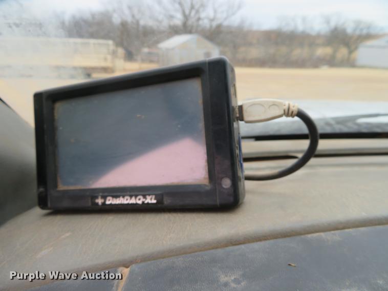 image for item DE8792 2007 Ford F350 Super Duty flatbed pickup truck