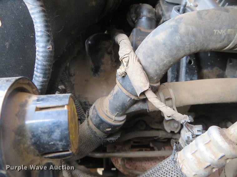 image for item DE8792 2007 Ford F350 Super Duty flatbed pickup truck