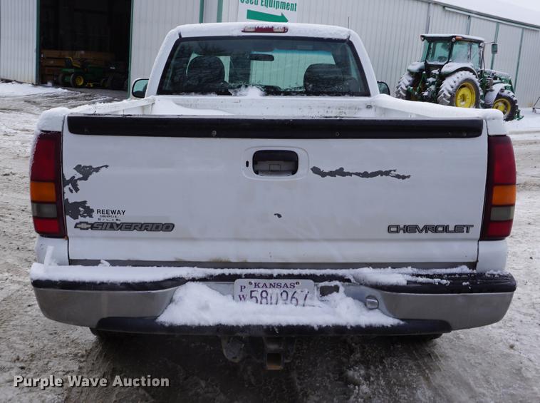 image for item DF1646 2000 Chevrolet Silverado 1500 pickup truck