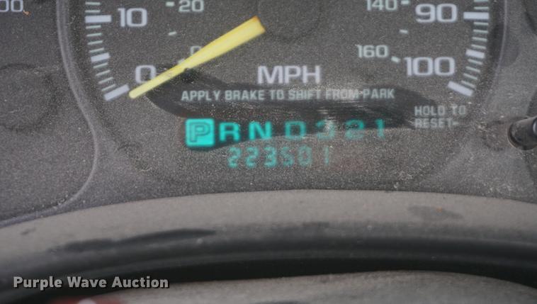 image for item DF1646 2000 Chevrolet Silverado 1500 pickup truck