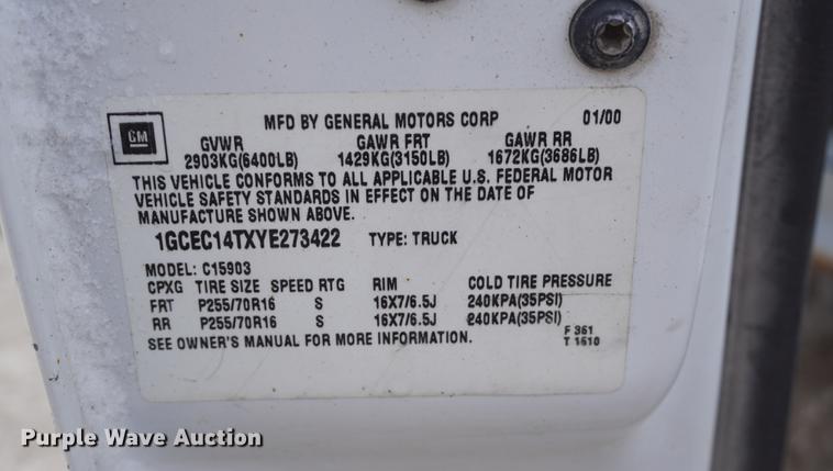 image for item DF1646 2000 Chevrolet Silverado 1500 pickup truck