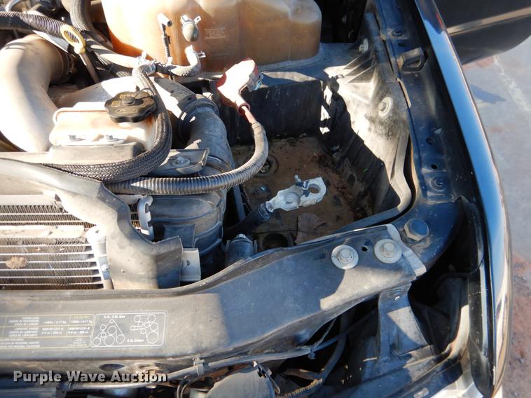 image for item DF2129 2008 Ford F350 XLT SuperCab pickup truck cab and chassis