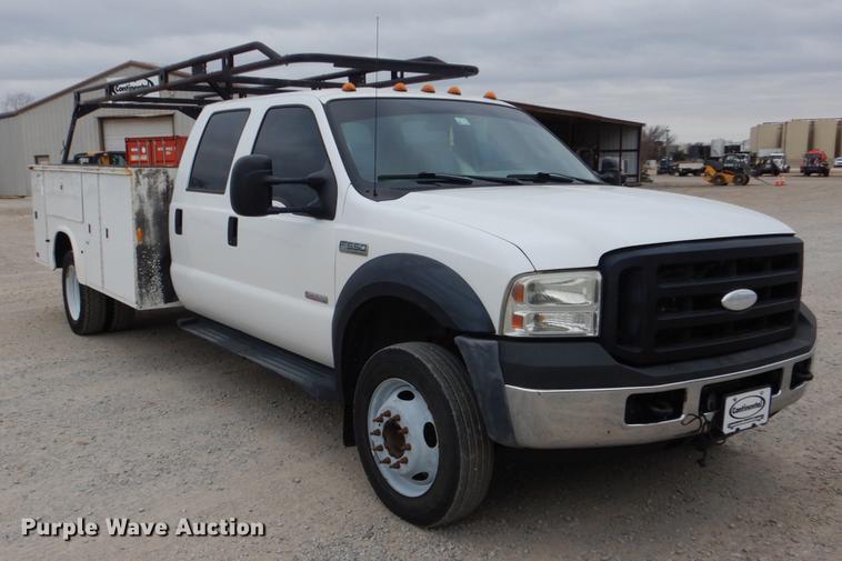image for item DF2130 2007 Ford F550 XL Crew Cab utility truck