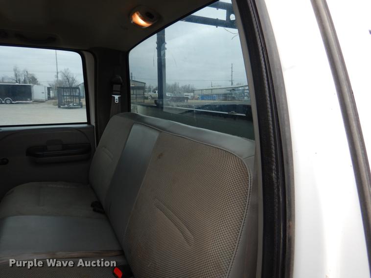 image for item DF2130 2007 Ford F550 XL Crew Cab utility truck