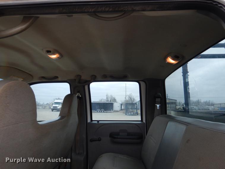 image for item DF2130 2007 Ford F550 XL Crew Cab utility truck