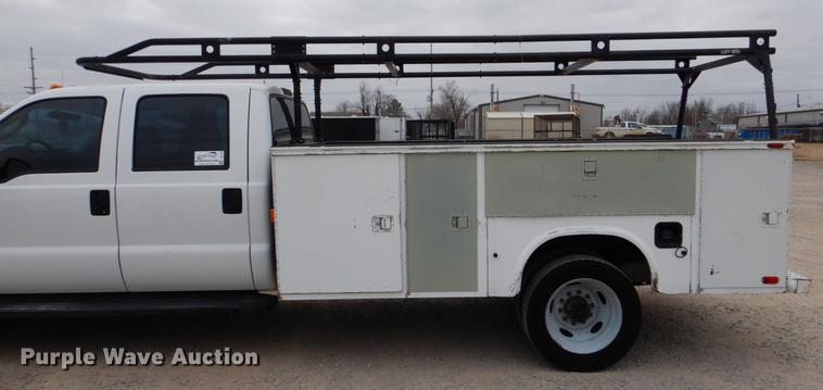 image for item DF2130 2007 Ford F550 XL Crew Cab utility truck