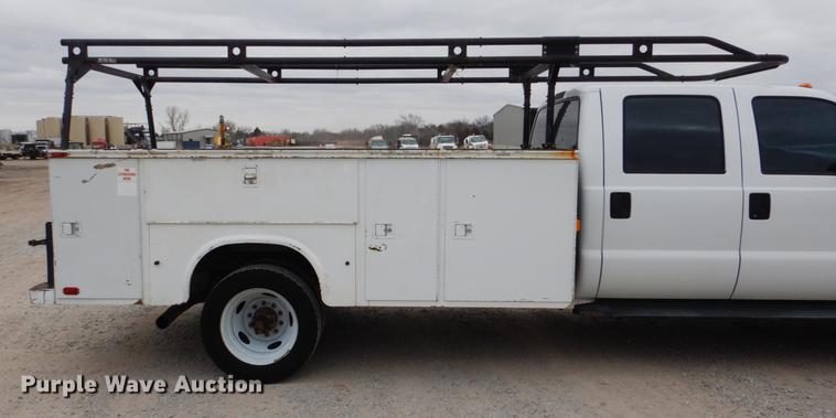 image for item DF2130 2007 Ford F550 XL Crew Cab utility truck