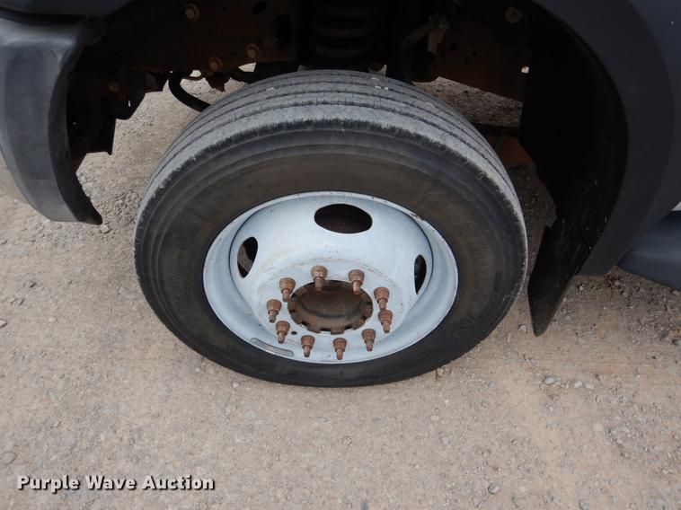 image for item DF2130 2007 Ford F550 XL Crew Cab utility truck