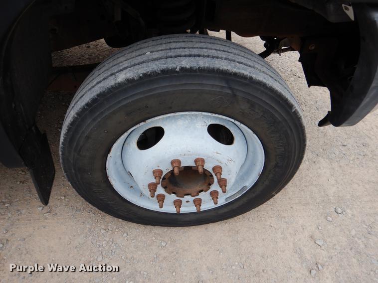 image for item DF2130 2007 Ford F550 XL Crew Cab utility truck
