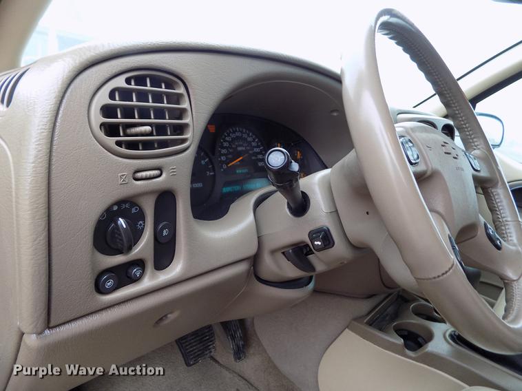 image for item DF2906 2004 Chevrolet TrailBlazer LT SUV