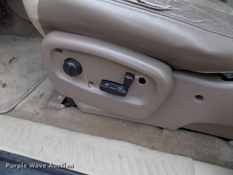 image for item DF2906 2004 Chevrolet TrailBlazer LT SUV