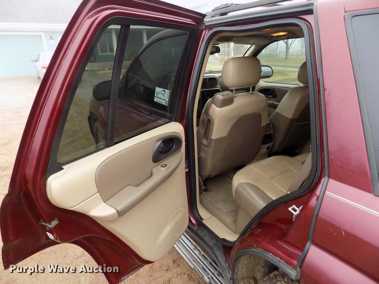 image for item DF2906 2004 Chevrolet TrailBlazer LT SUV