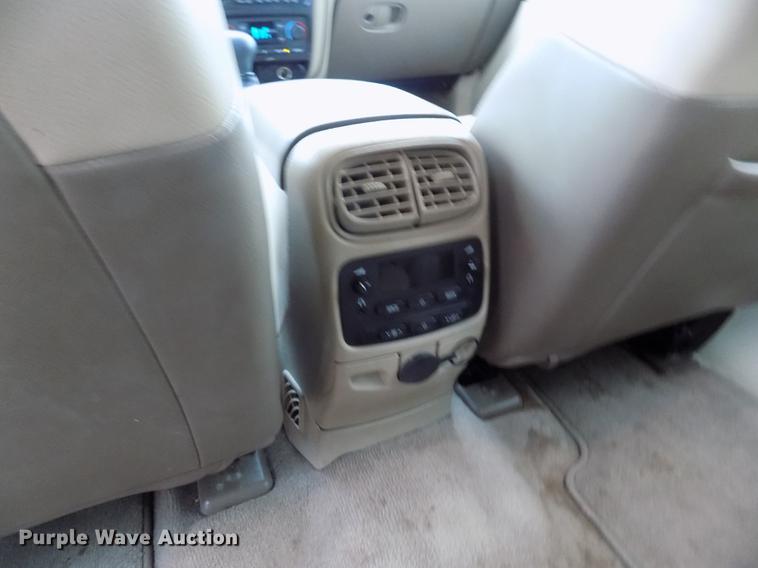 image for item DF2906 2004 Chevrolet TrailBlazer LT SUV