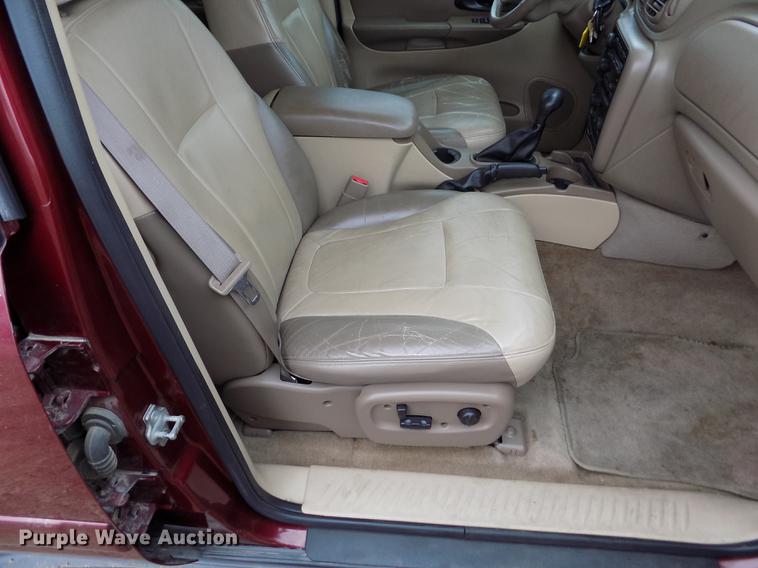 image for item DF2906 2004 Chevrolet TrailBlazer LT SUV