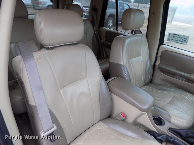 image for item DF2906 2004 Chevrolet TrailBlazer LT SUV