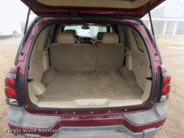 image for item DF2906 2004 Chevrolet TrailBlazer LT SUV